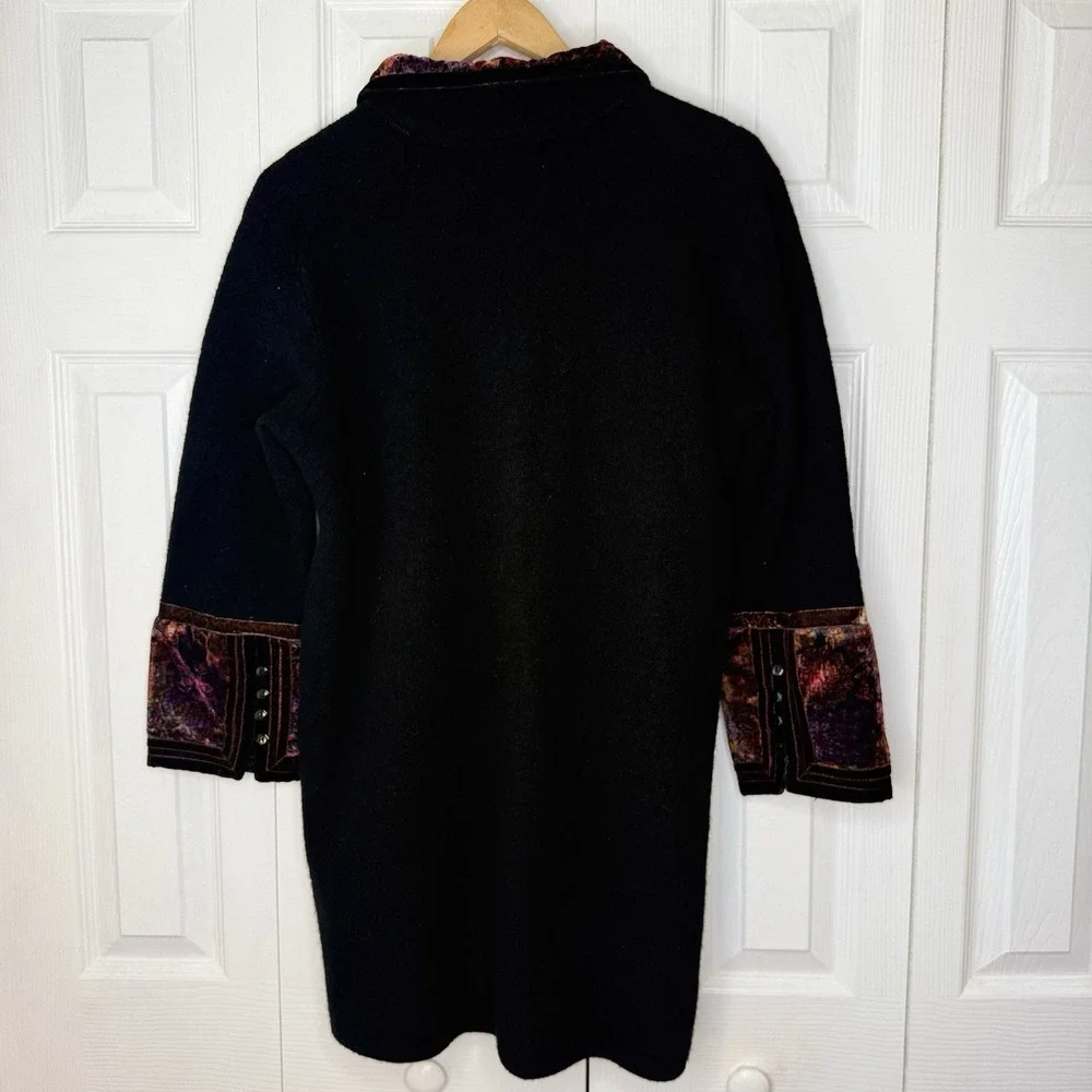Vintage Ladier New York Artsy Black Coat with Colorful Patterned Collar Cuffs M